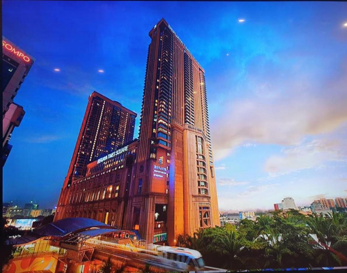 Victory Apartment Berjaya Times Square Kl Kuala Lumpur Dış mekan fotoğraf